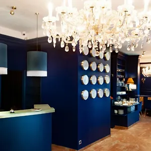 Hotel Petit Saint-honoré, París